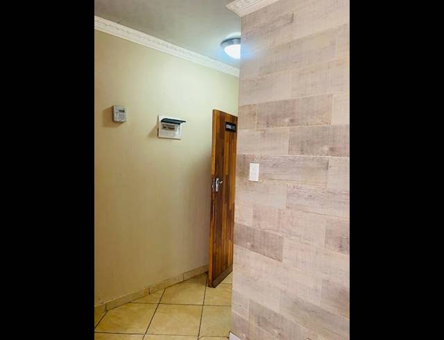 3 BEDROOM APARTMENT FOR SALE IN JABULANI